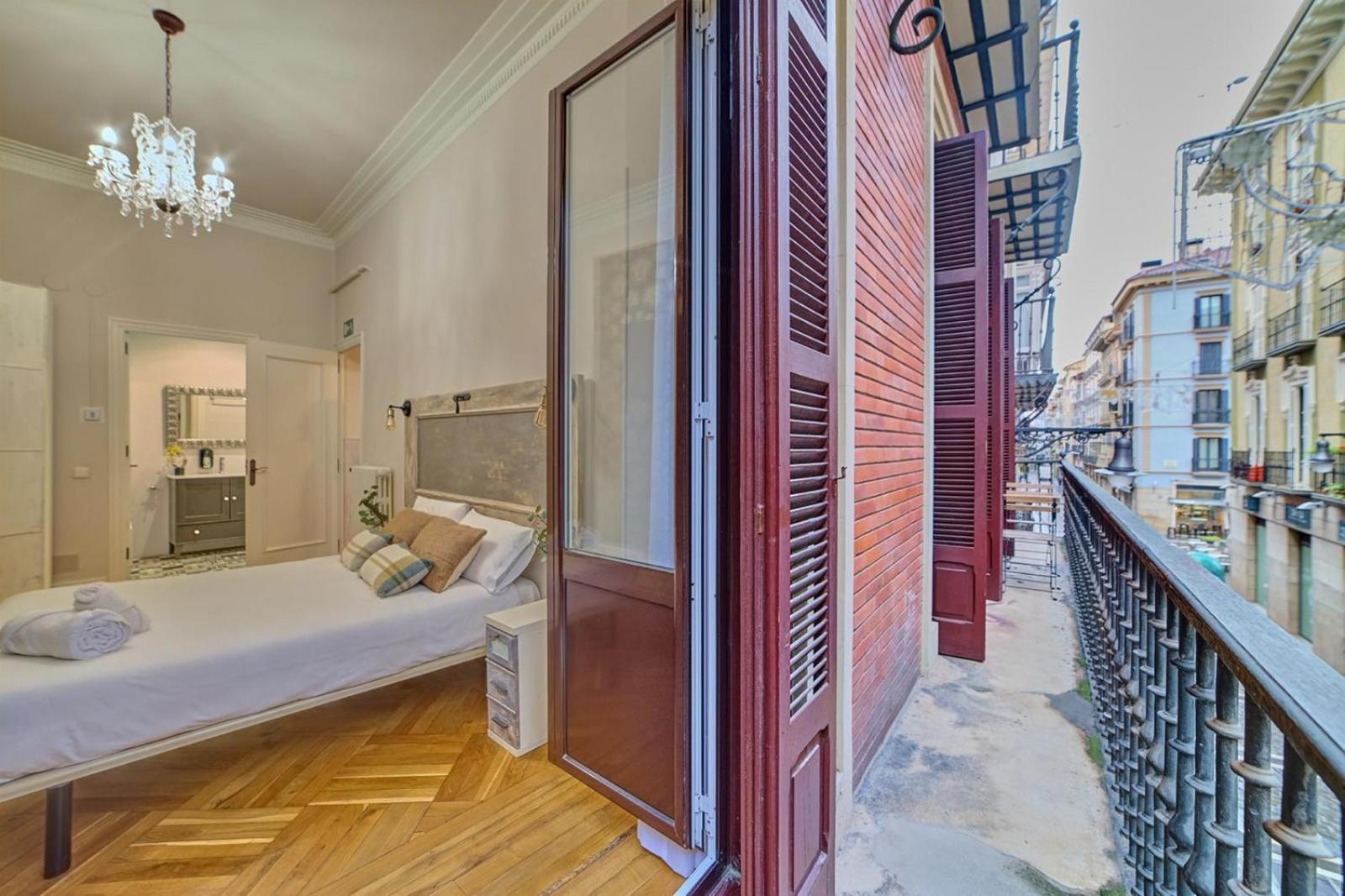 Apartamento Boutique Centro Zapateria 45 Apartment Pamplona Exterior photo